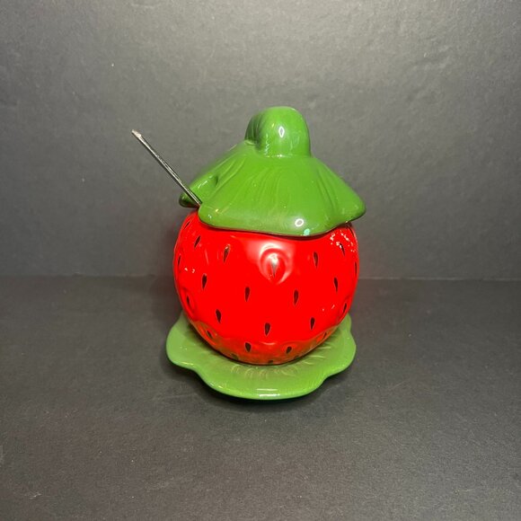 Vintage Red & Green Strawberry Ceramic Sugar Bowl Jar w/ Sheffield Spoon 4.5" - Picture 5 of 11